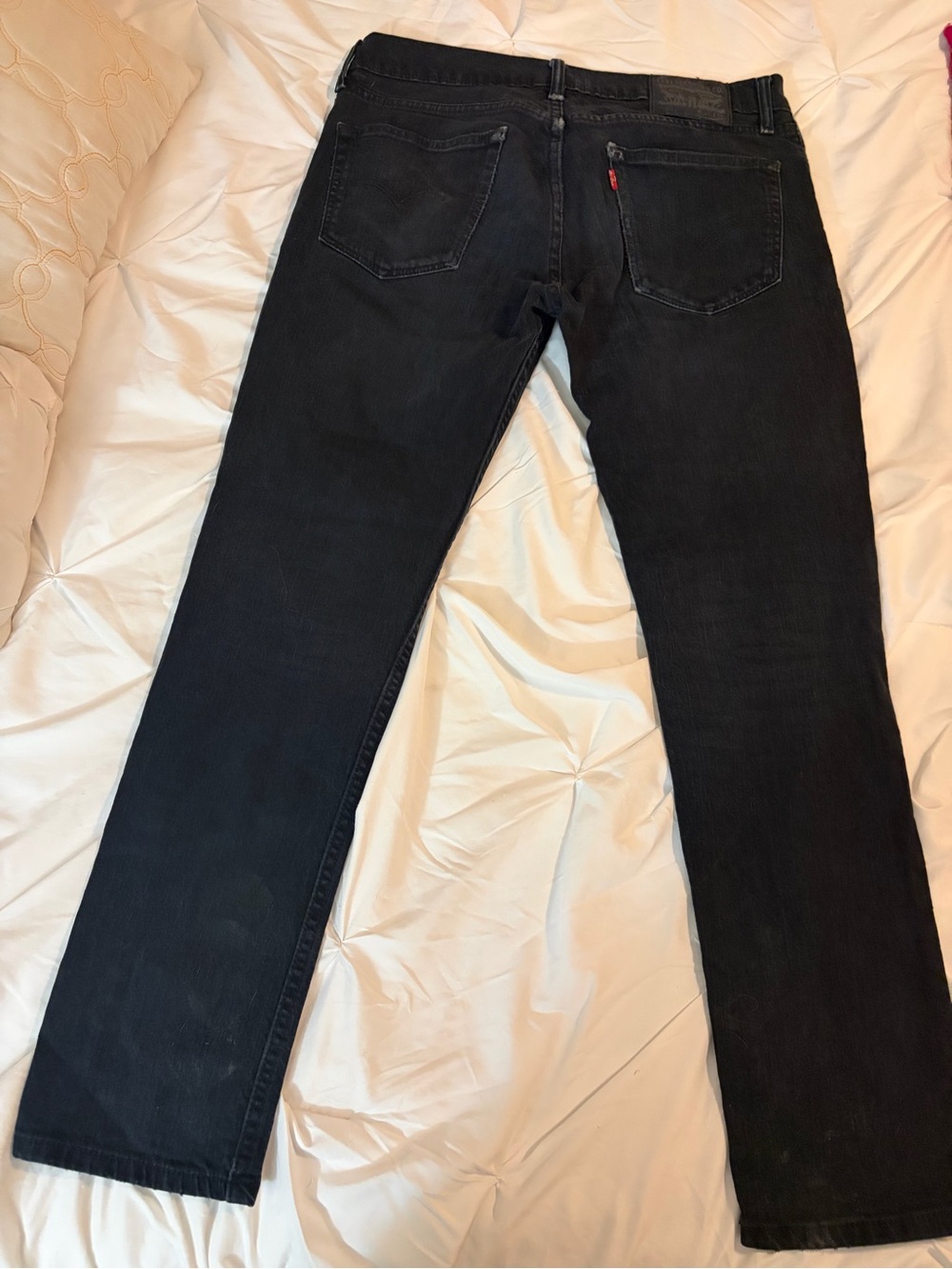 Levi's Men's Black Relaxed Jeans - Straight Leg